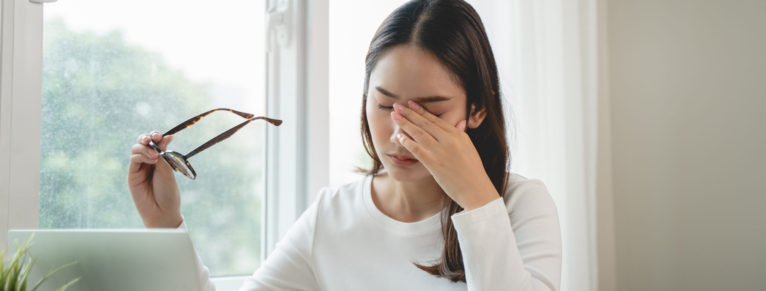 Eye,Problem,Concept,,Fatigue,Asian,Young,Woman,Tired,Eyes,,Irritated